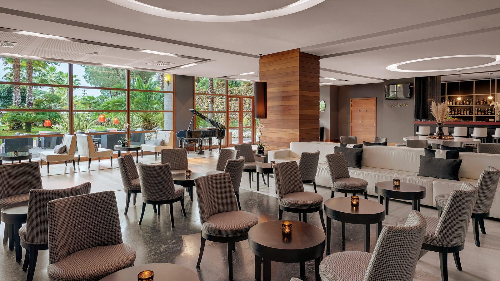 Son Saura lounge bar at Precise Resort El Rompido